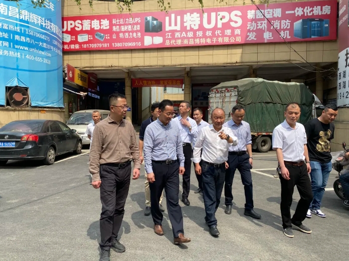 穆孫祥督導(dǎo)長運(yùn)物業(yè)安全生產(chǎn)工作