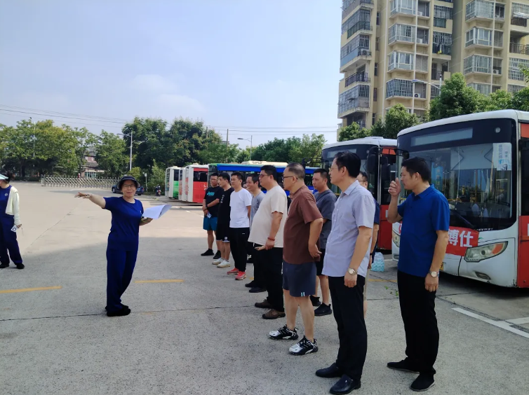 新余公交 開展義務(wù)消防員技能實操考核活動