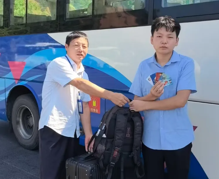 ?撫州長運：行李“搭錯車” 暖心尋回獲贊譽