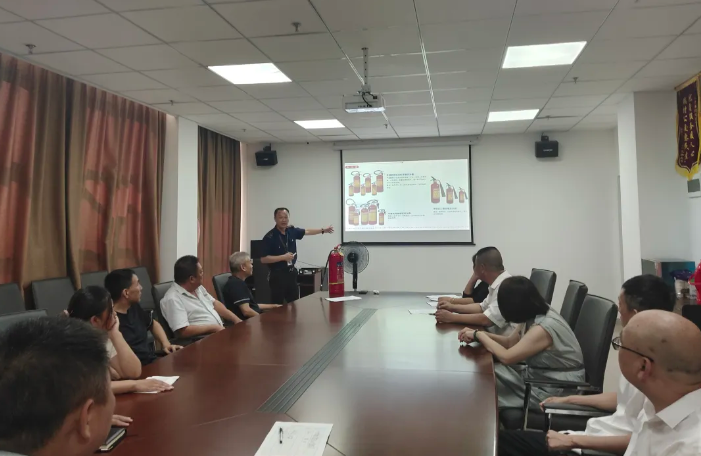 德興片區(qū)開(kāi)展消防培訓(xùn)及應(yīng)急逃生演練