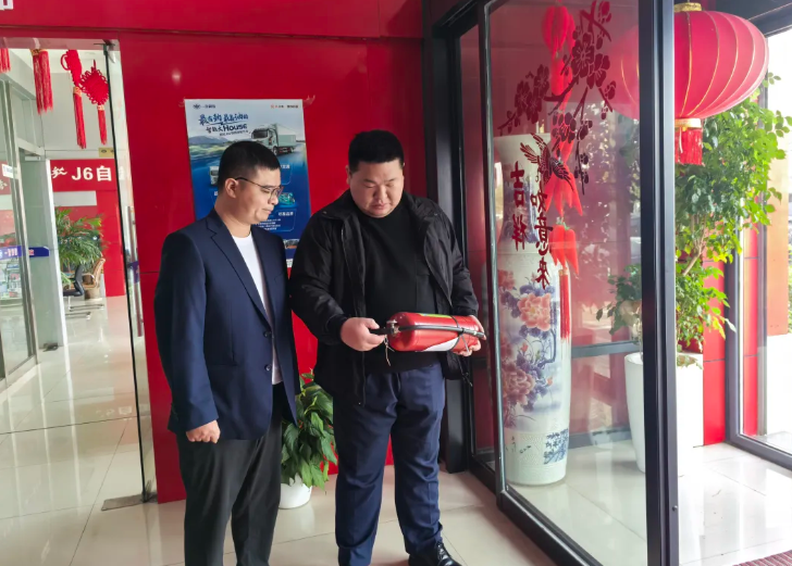 撫州長(zhǎng)運(yùn)：對(duì)物流中心4S店開(kāi)展消防專(zhuān)項(xiàng)排查