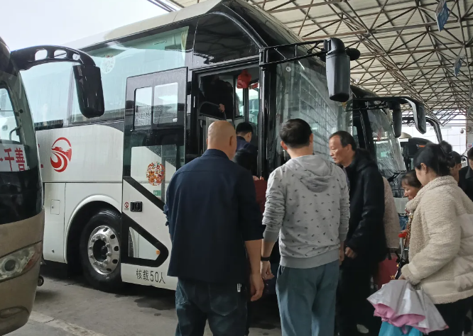 撫州長(zhǎng)運(yùn)：增設(shè)班次 應(yīng)對(duì)返程高峰