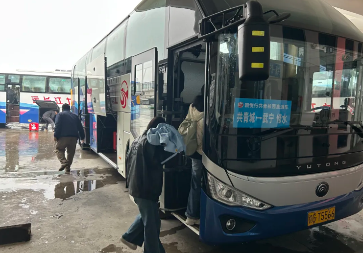 共青公司多措并舉 護(hù)航清明假期出行